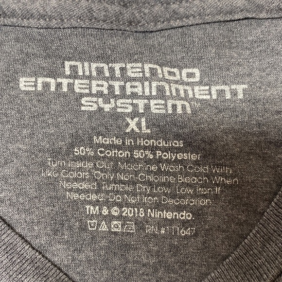 Nintendo Vintage Graphic Tee Gray XL - Picture 2 of 4